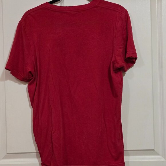 XL Red Hollister t-shirt *Final Markdown* - Picture 2 of 3